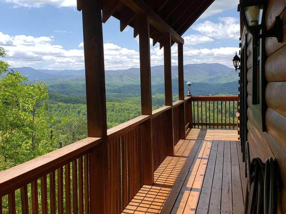 Вилла Yogi'S Den: Breathtaking Views! 3 Min To Dollywood, On 1 Acre! Севьервилл Экстерьер фото