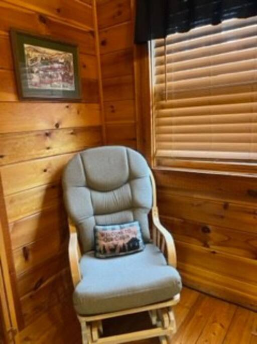 Вилла Yogi'S Den: Breathtaking Views! 3 Min To Dollywood, On 1 Acre! Севьервилл Экстерьер фото
