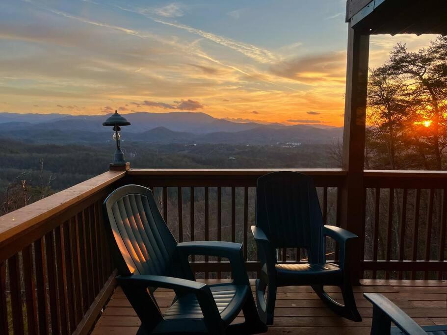 Вилла Yogi'S Den: Breathtaking Views! 3 Min To Dollywood, On 1 Acre! Севьервилл Экстерьер фото